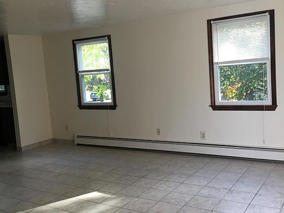 4th image of 911 Granite St #2