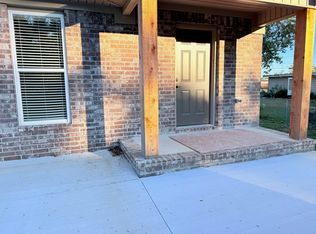 426 S Center St #B, Conway, AR 72034