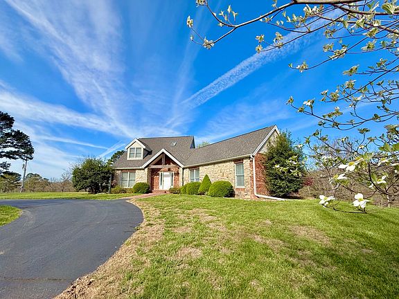 2nd image of 7805 Westwood Drive
