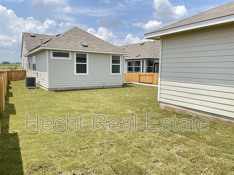 196 Fabion St — Photo 34