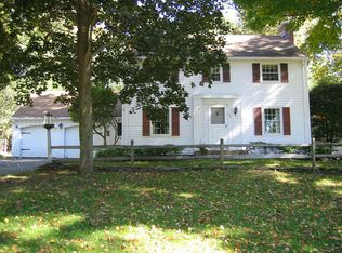 275 Burbank Rd, Longmeadow, MA 01106