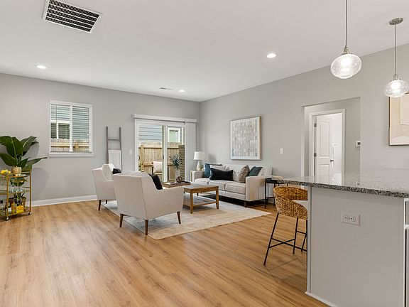 4th image of 3936 Saddle Oak Dr #81