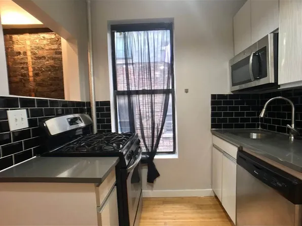 90 Wadsworth Avenue image 1 of 6