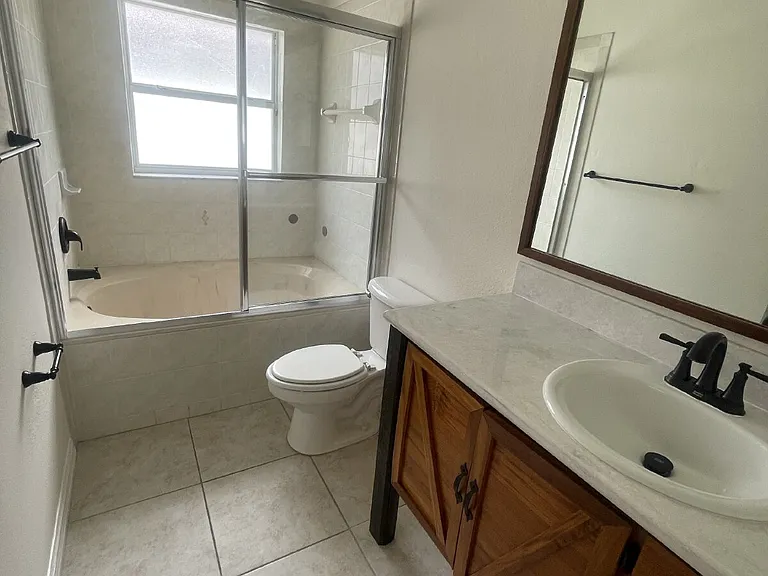 2910 Cool Breeze Cir — Photo 7