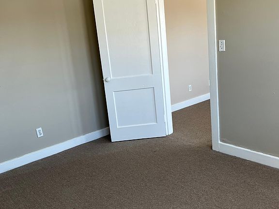 3rd image of 198 Armington St #11