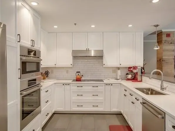 234 Causeway St APT 714, Boston, MA 02114