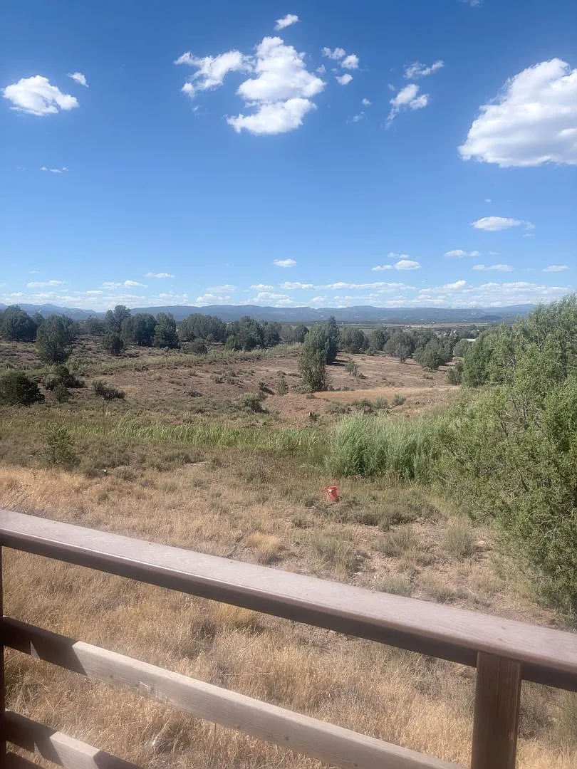Country Living — Photo 1