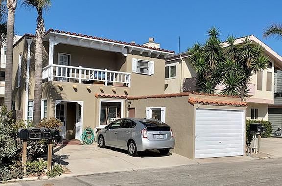 3rd image of 3225 Playa Ct