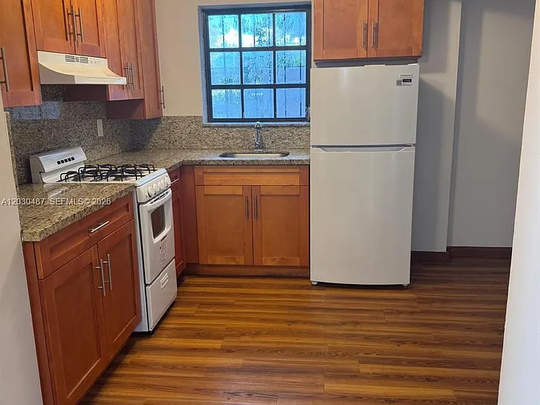 2107 Secoffee St #3 — Photo 11