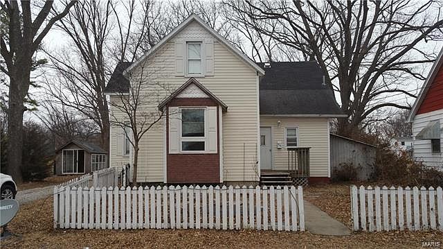 1st image of 919 W Green St