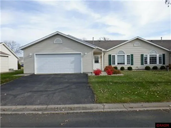 2052 Black Squirrel Trl, North Mankato, MN 56003
