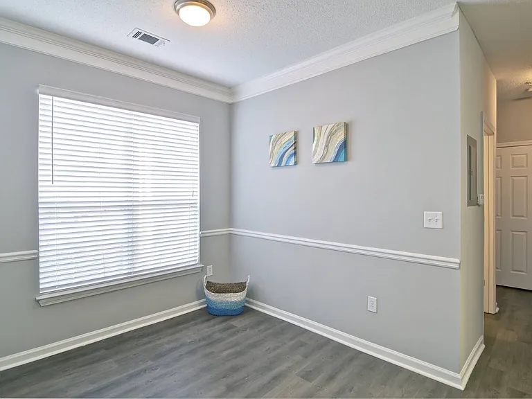 Park Creek Apartments — Photo 19