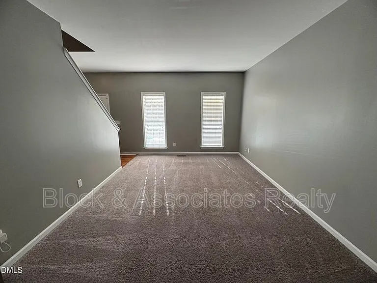 3228 Forest Mill Cir — Photo 8