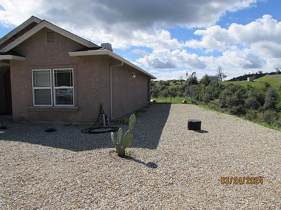 24015 Shirley Dr Bella Vista CA 96008 MLS 24 1948 Zillow 24015 Shirley Dr Bella Vista CA 96008 MLS 24 1948 Zillow