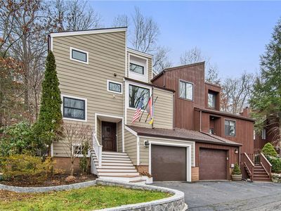 22 Boulder Lane, Goldens Bridge, NY, 10526