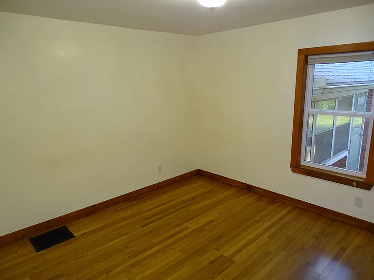 11370 Somerset Rd — Photo 9