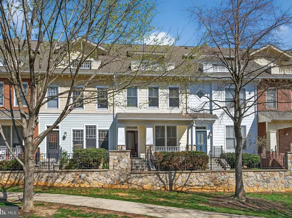 2741 11th St N, Arlington, VA 22201