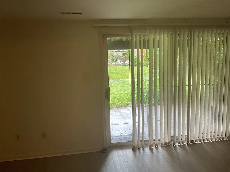 28 Tenby Ct — Photo 18