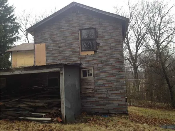 11 Hill Dr, Blairsville, PA 15717