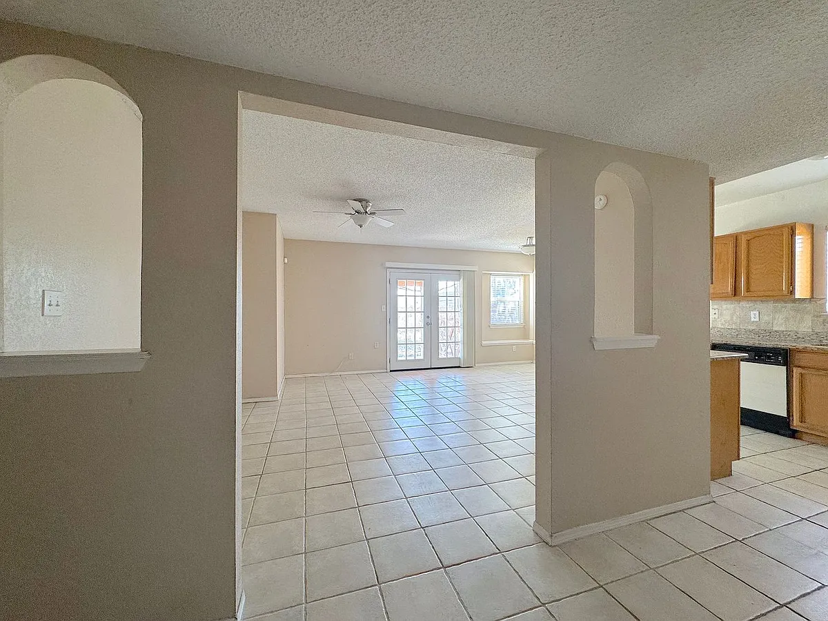 Building Photo - 12348 Flora Alba Dr