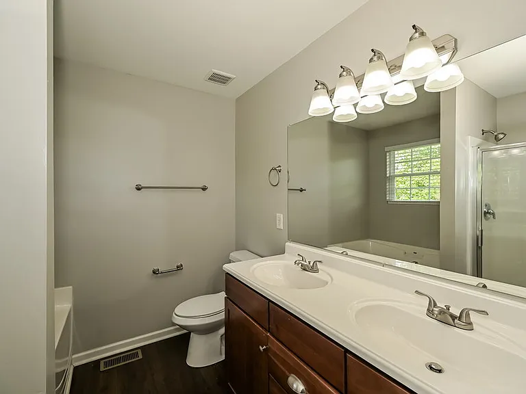 1016 Solomon Ln — Photo 12