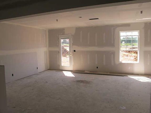 3rd image of 4306 Aurora Circle 58