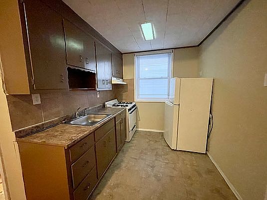 1st image of 7213 12th Ave #2R