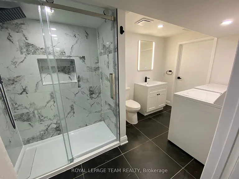 32 Hackett St #B — Photo 19