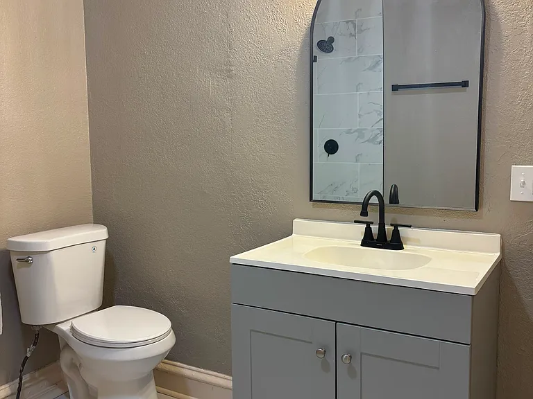 4423 Flora Ave — Photo 16