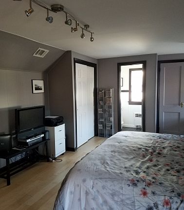 5th image of 591 Union Ave