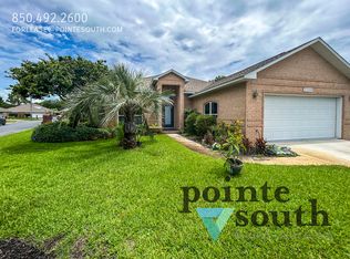 1192 Longwood Dr, Gulf Breeze, FL 32563