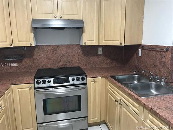 4th image of 201 W Park Dr #2-105