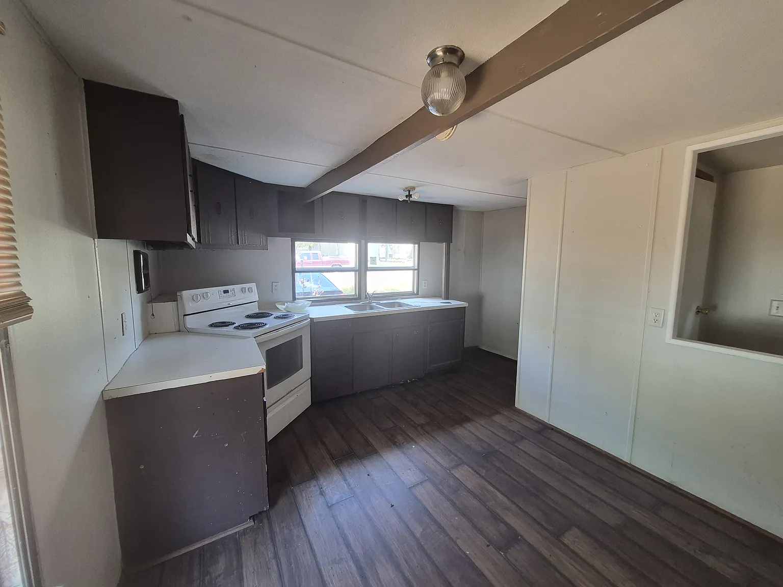 2 bed, 750 sqft, $750 — Photo 2