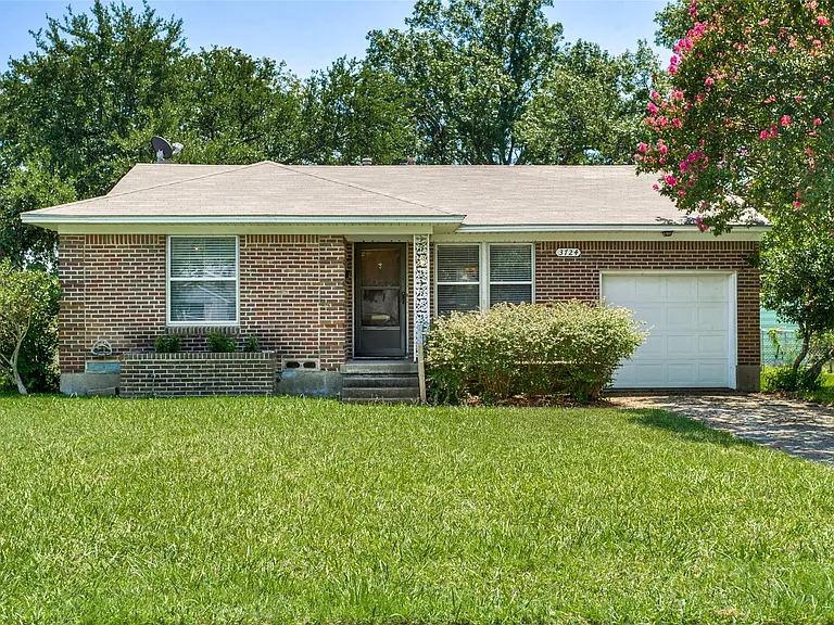 3724 Almazan Dr — Photo 1