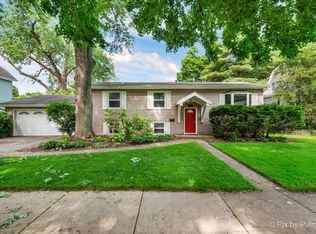 239 N Jackson St, Batavia, IL