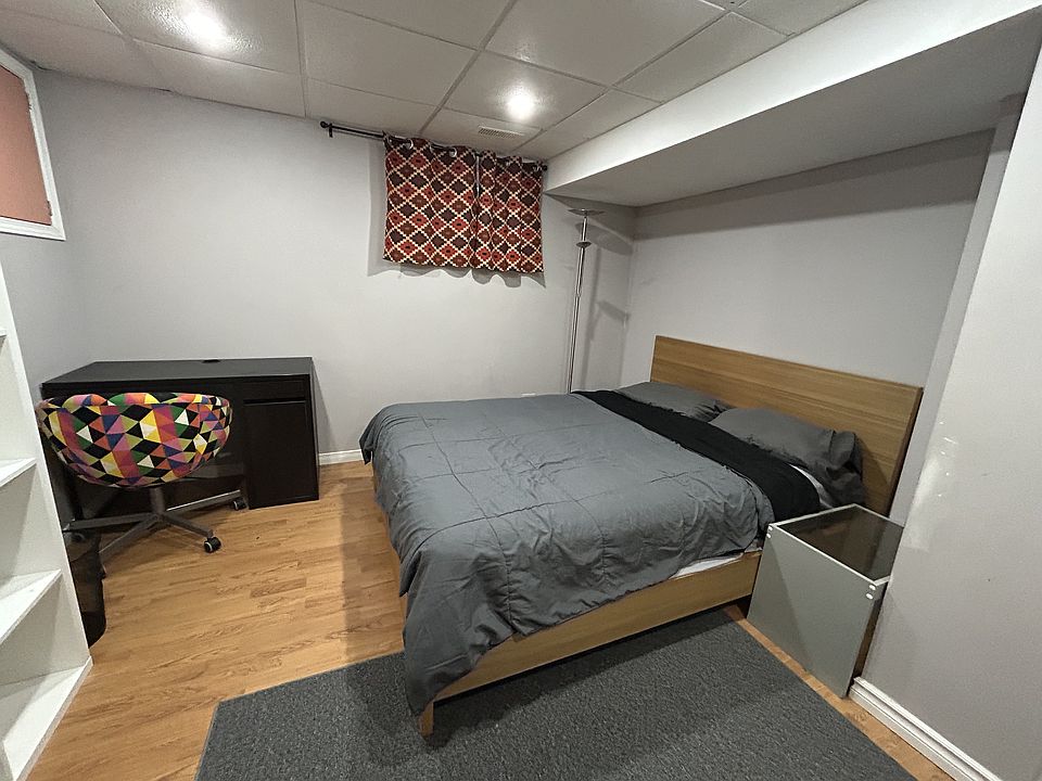 Bedroom A: $880 Private room with Queen sized bed