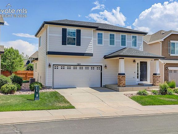 3rd image of 1363 Yellow Granite Way