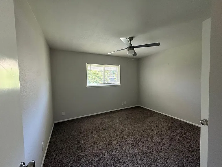 10606 Millspring — Photo 5