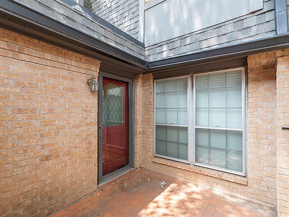3rd image of 2802 Barrow St Unit D-3