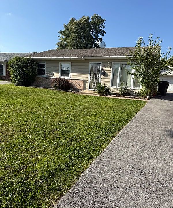 1st image of 3951 171st St
