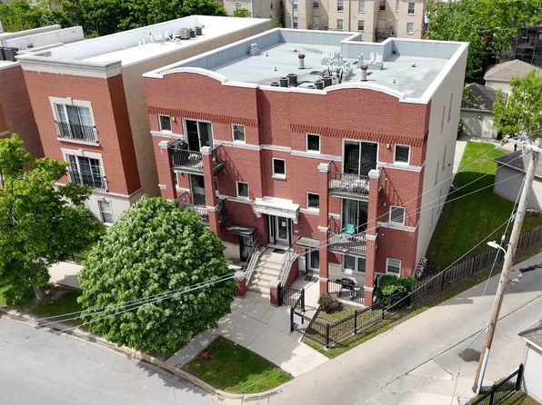 1132 W 13th St Unit 102, Chicago, IL 60608