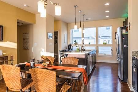 5th image of 1247 W 75th St #D-1247