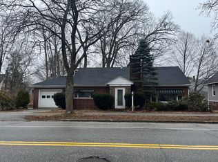 105 Gamage Ave, Auburn, ME 04210