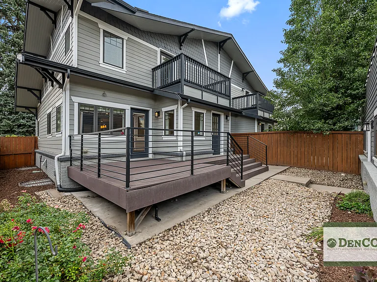 1401 S Clarkson St — Photo 33
