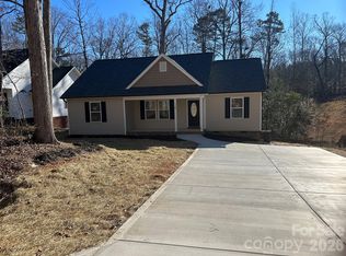 125 Oakhill Ct #320, Mount Gilead, NC 27306