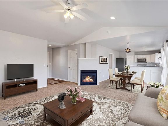 5th image of 742 N Aster Ave