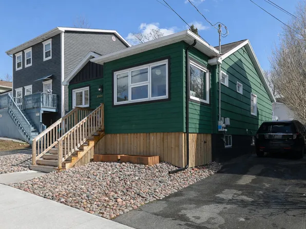 6484 Roslyn Rd W, Halifax, NS B3L 2M7