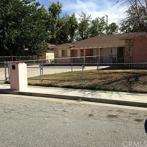 1st image of 40649 Mulberry Dr