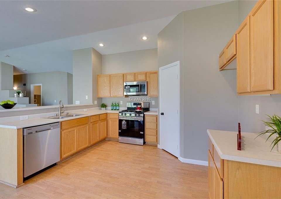 1st image of 1088 Blue Lantern Dr