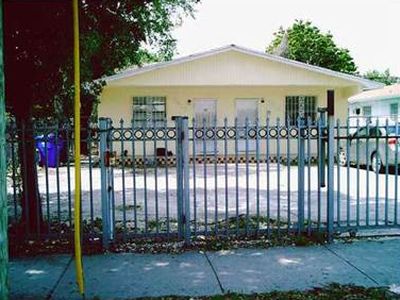 6810 NW 2nd Ct, Miami, FL, 33150